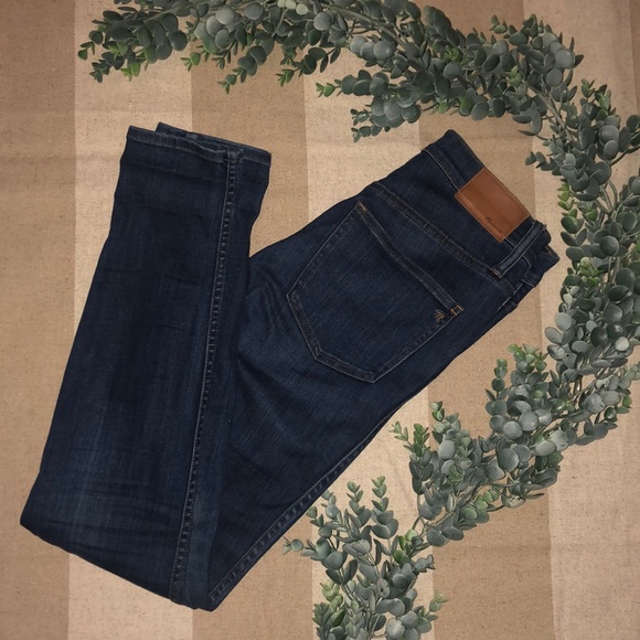 Madewell 10” High Rise Skinny in Danny Wash - Picture 4 of 6